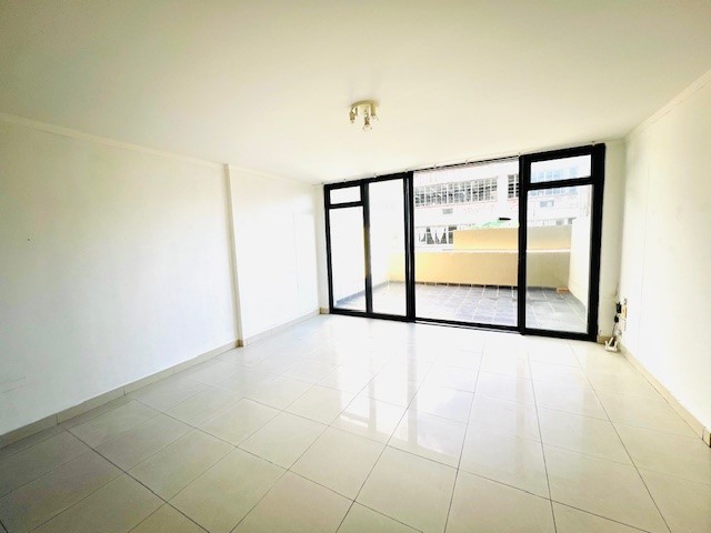 1 Bedroom Property for Sale in Zonnebloem Western Cape